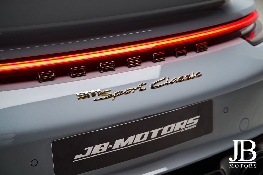 Porsche 992 Sport Classic