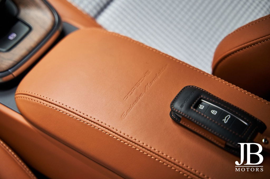 Porsche 992 Sport Classic