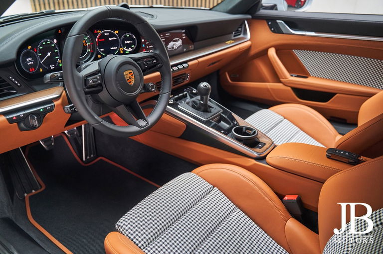 Porsche 992 Sport Classic