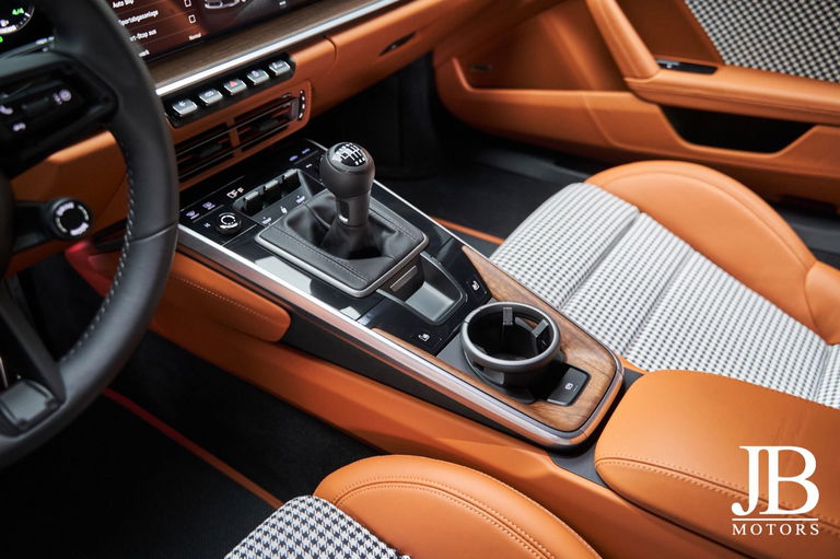 Porsche 992 Sport Classic