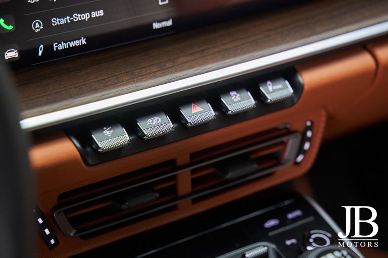 Porsche 992 Sport Classic