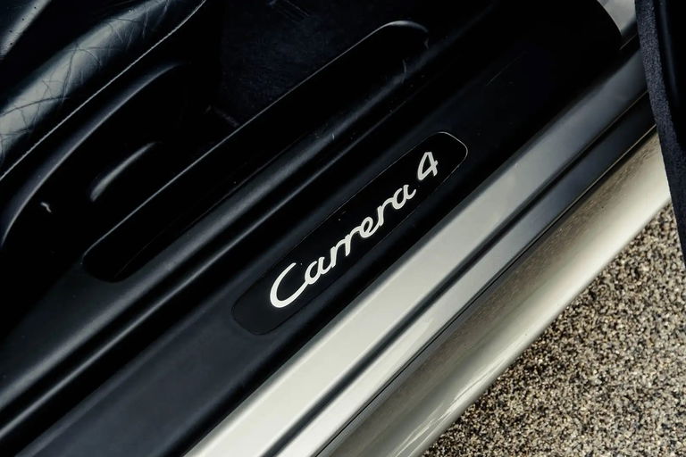 Porsche 996 Carrera 4