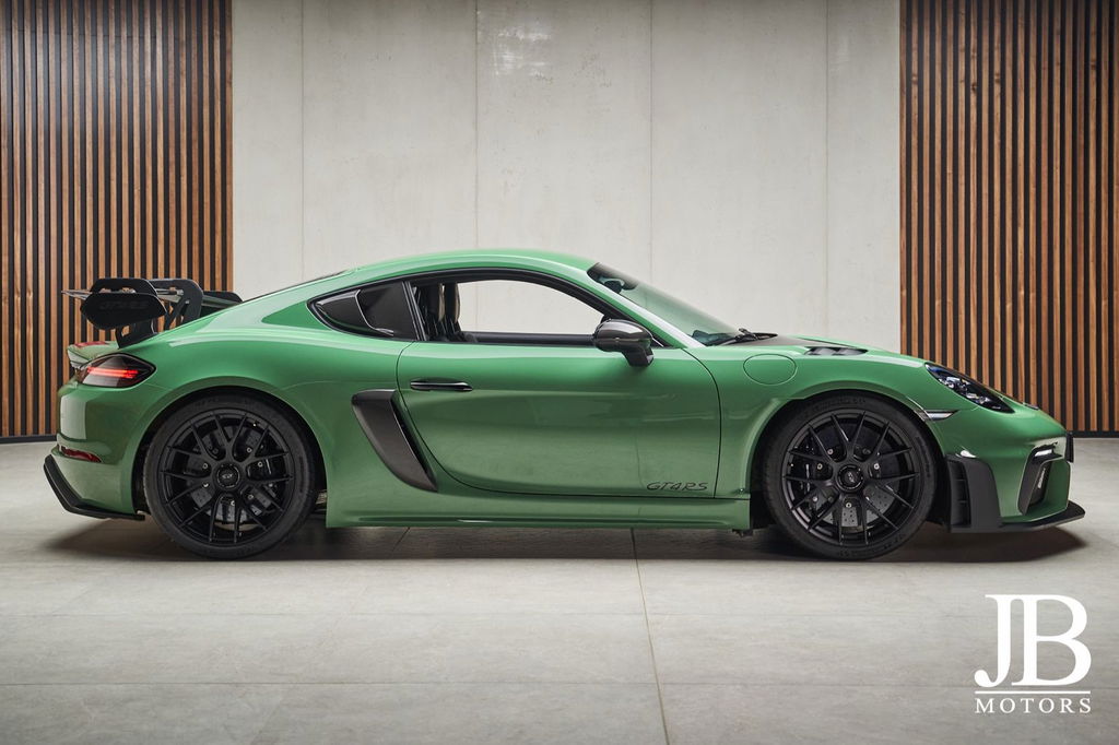 Porsche 718 Cayman GT4 RS