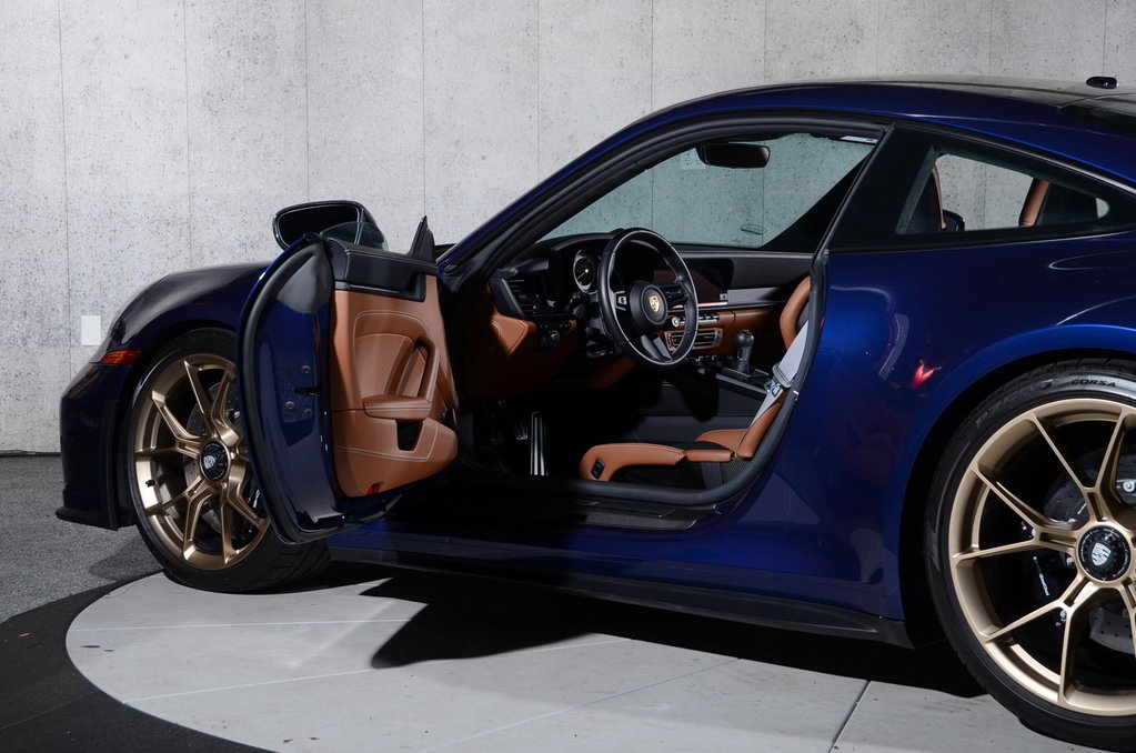 Porsche 992 GT3 Touring