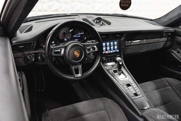 Porsche 991.2 Carrera 4 GTS