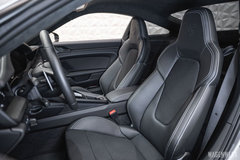 Porsche 992 GT3 Touring