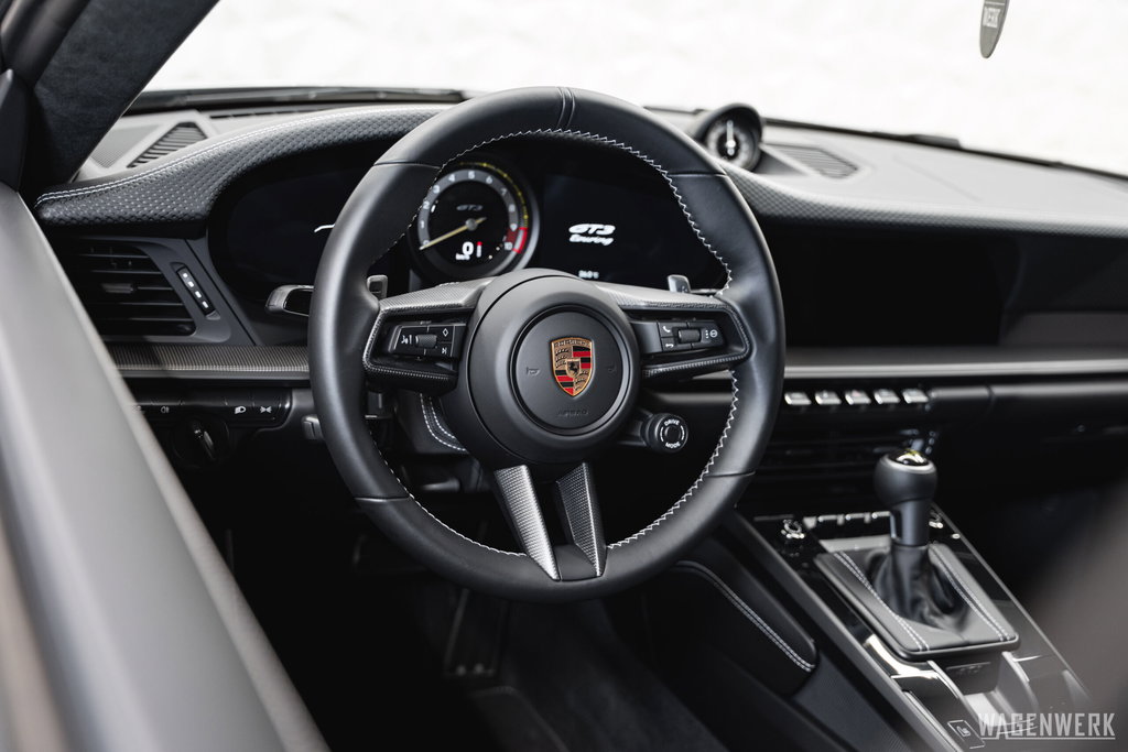 Porsche 992 GT3 Touring