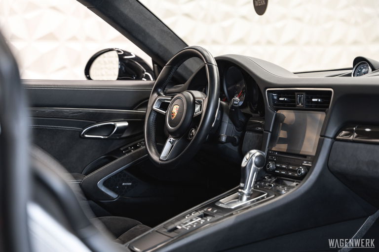 Porsche 991.2 Carrera 4 GTS