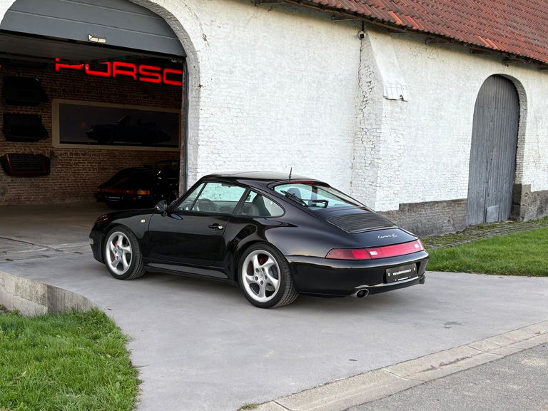 Porsche 993 Carrera 4S