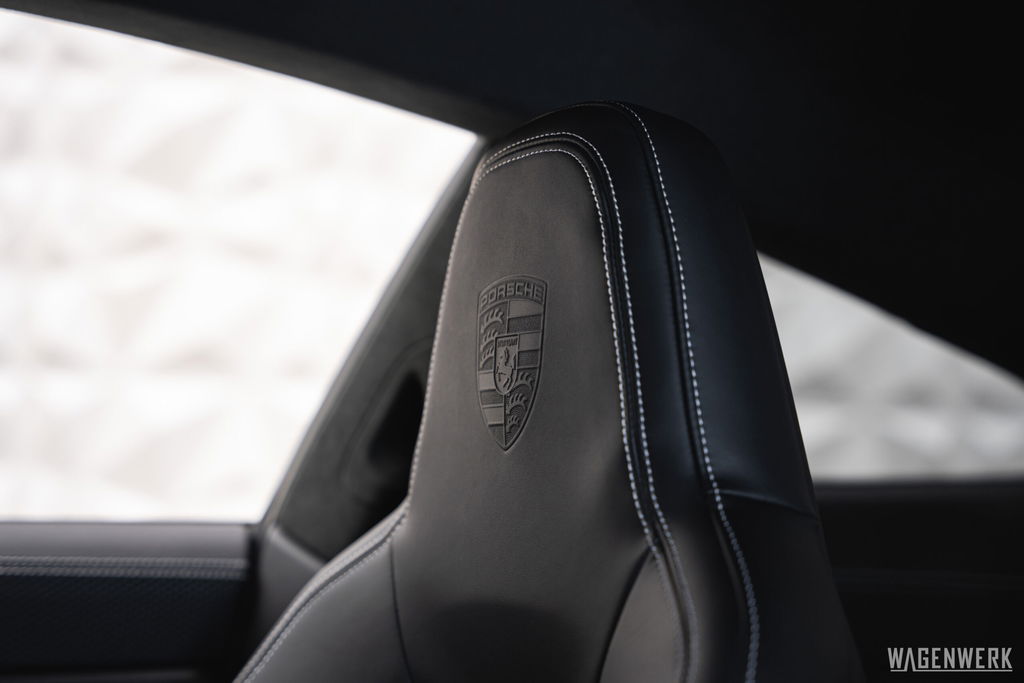 Porsche 992 GT3 Touring