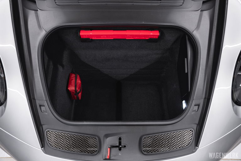 Porsche 992 GT3 Touring