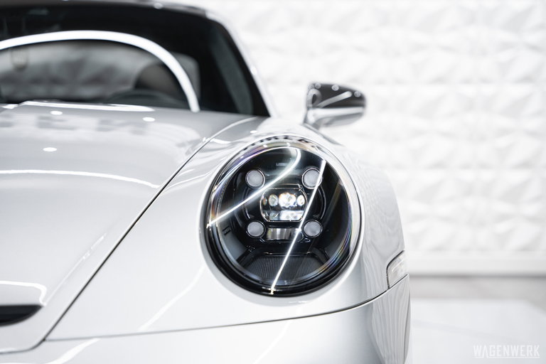 Porsche 992 GT3 Touring