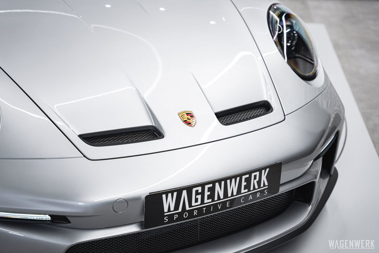 Porsche 992 GT3 Touring