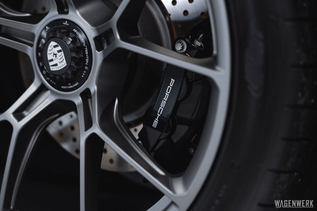 Porsche 992 GT3 Touring