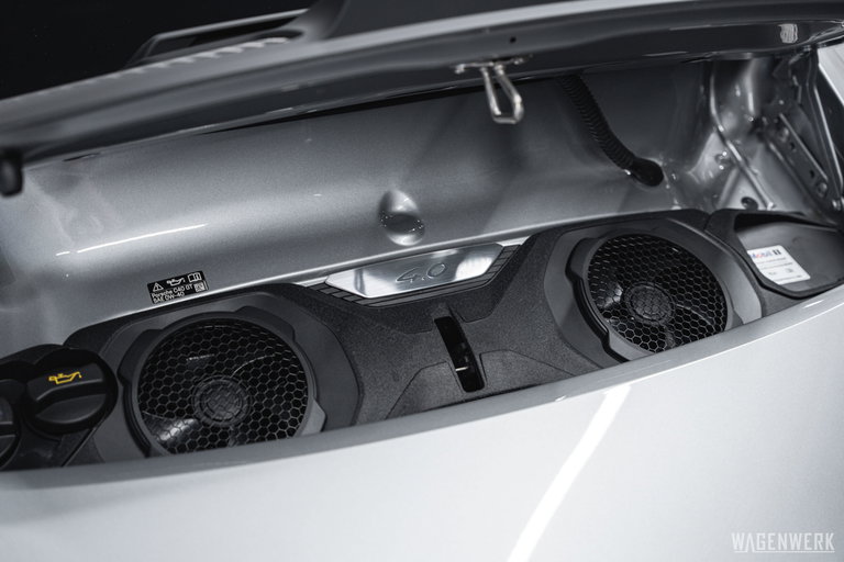 Porsche 992 GT3 Touring