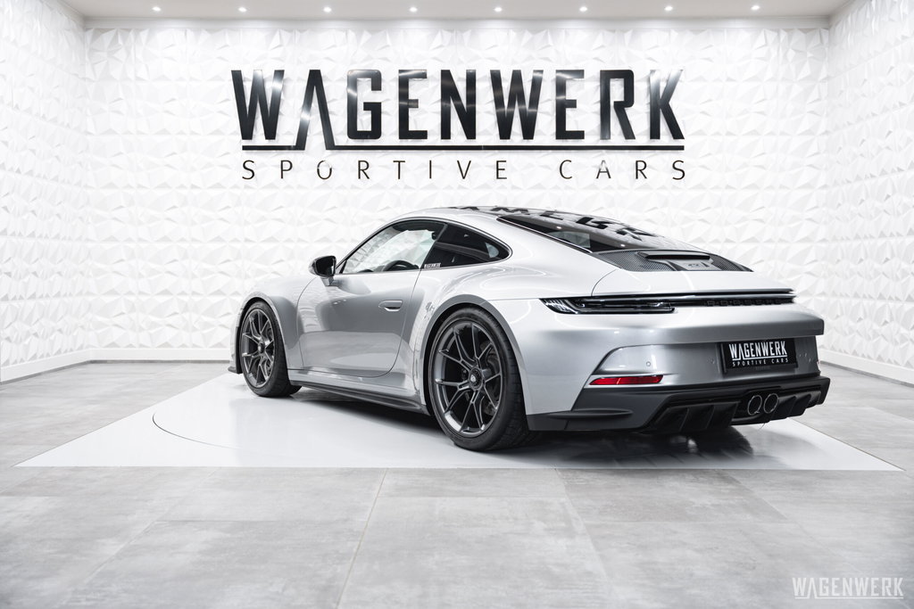 Porsche 992 GT3 Touring