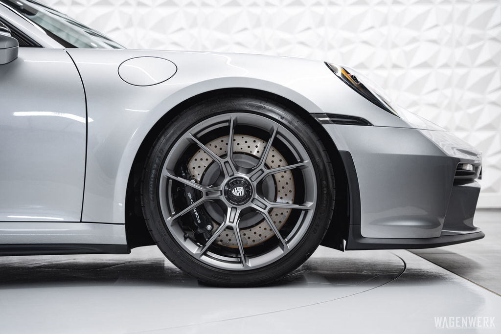 Porsche 992 GT3 Touring