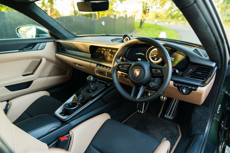 Porsche 992 GT3 Touring