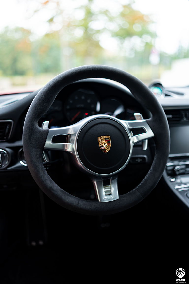 Porsche 991 Carrera GTS