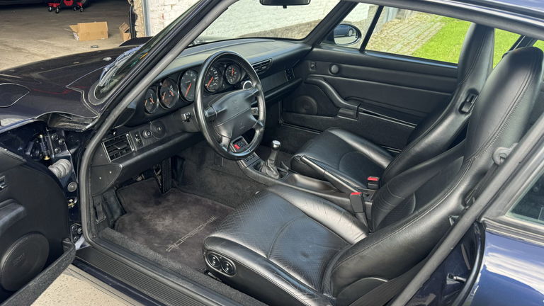 Porsche 993 Carrera 4