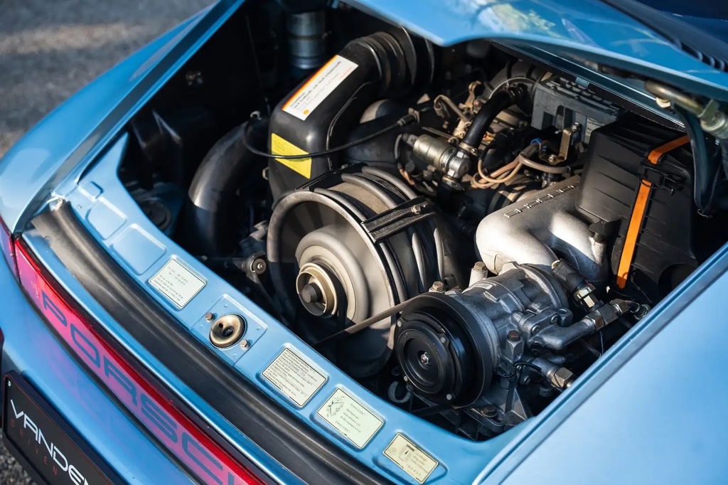 Porsche 911 Carrera 3.2 (US)