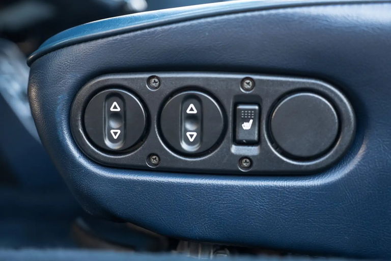 Porsche 911 Carrera 3.2 (US)