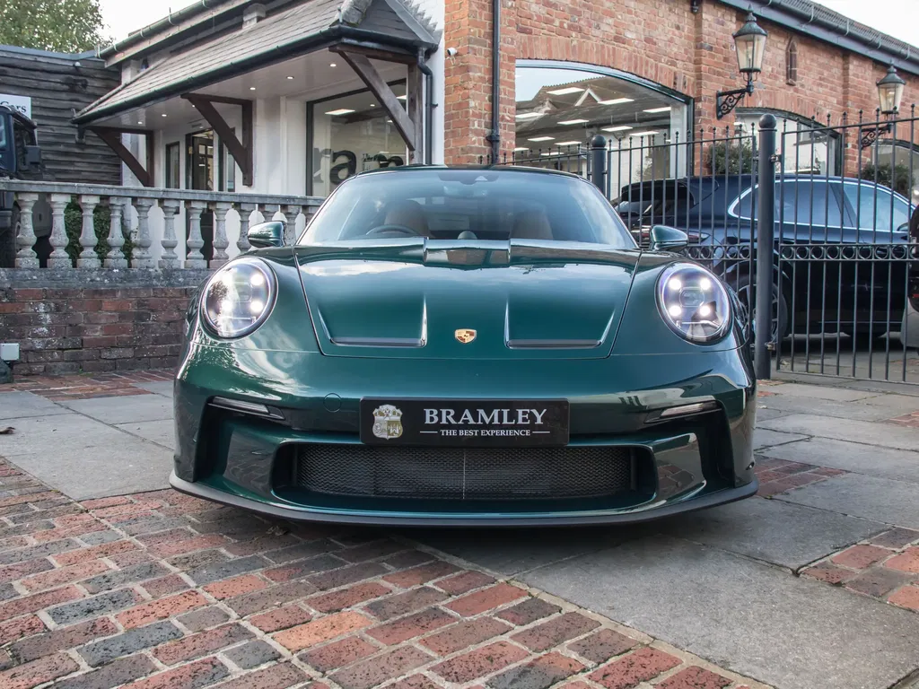 Porsche 992 GT3 Touring