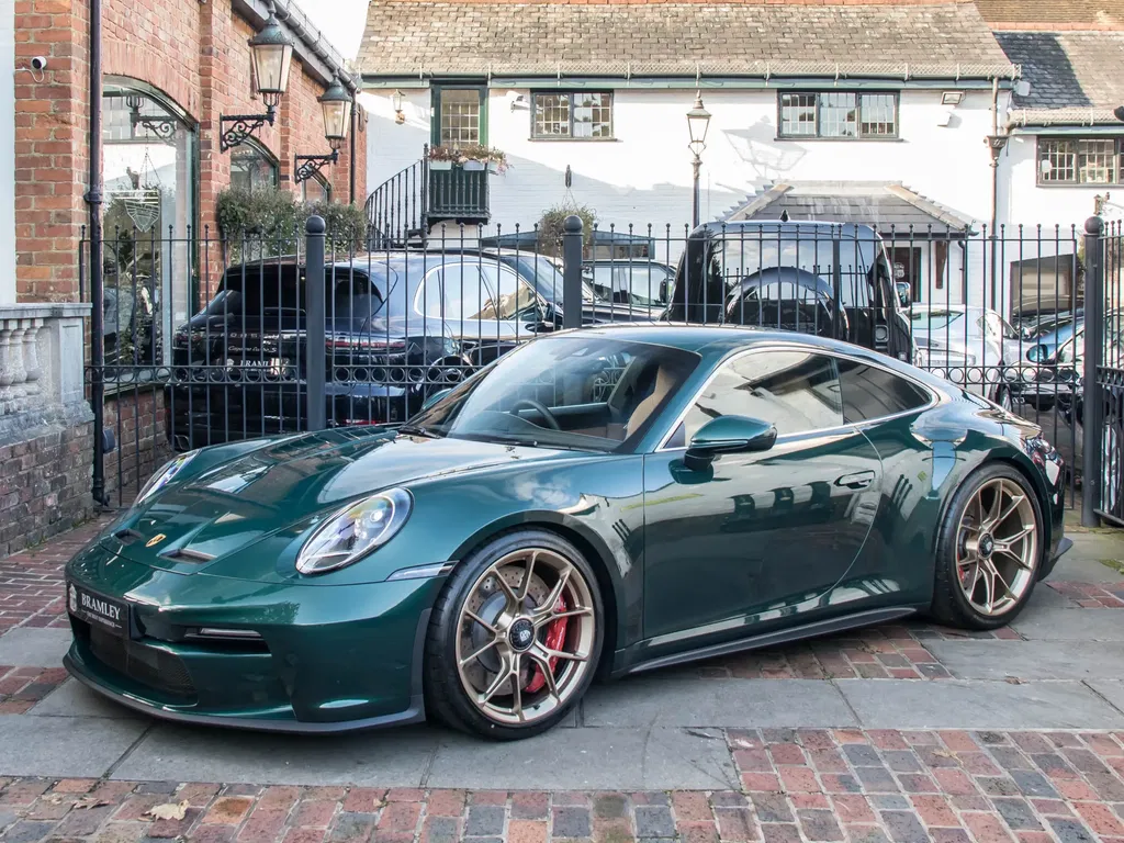 Porsche 992 GT3 Touring