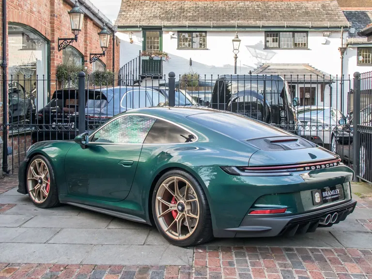 Porsche 992 GT3 Touring