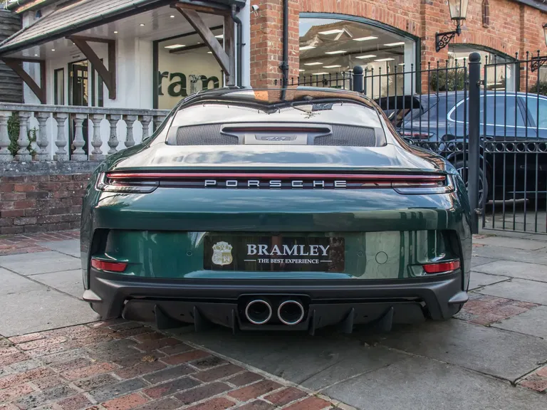 Porsche 992 GT3 Touring