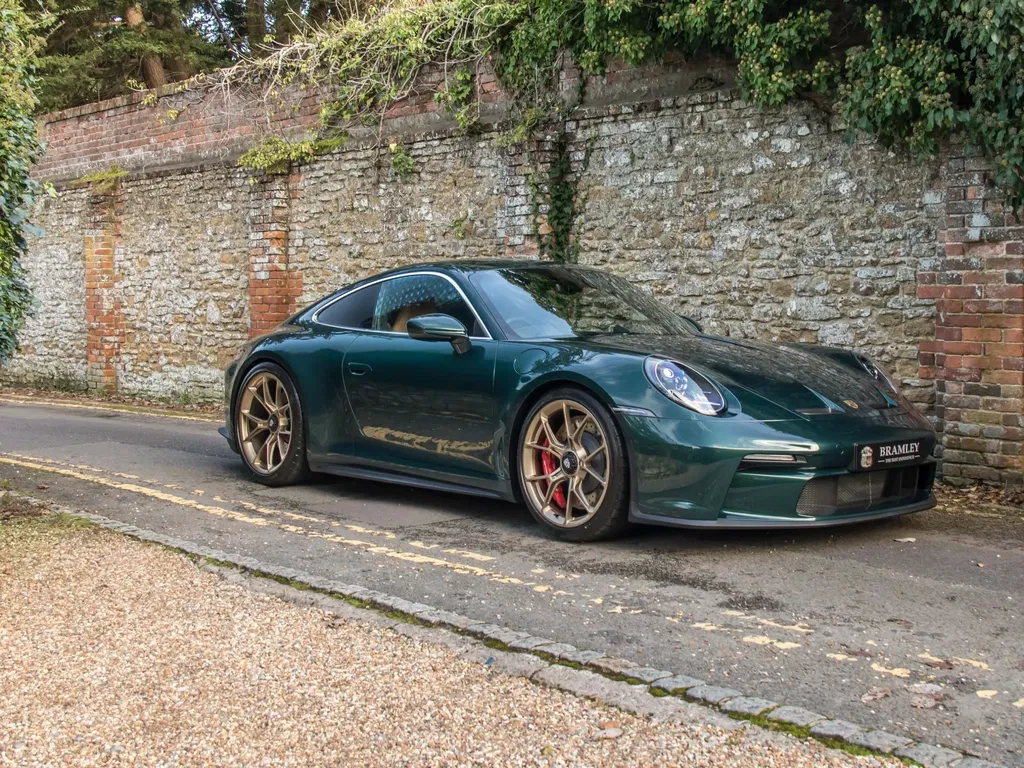 Porsche 992 GT3 Touring