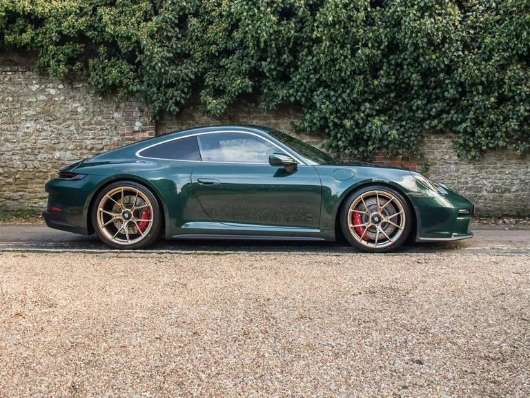 Porsche 992 GT3 Touring