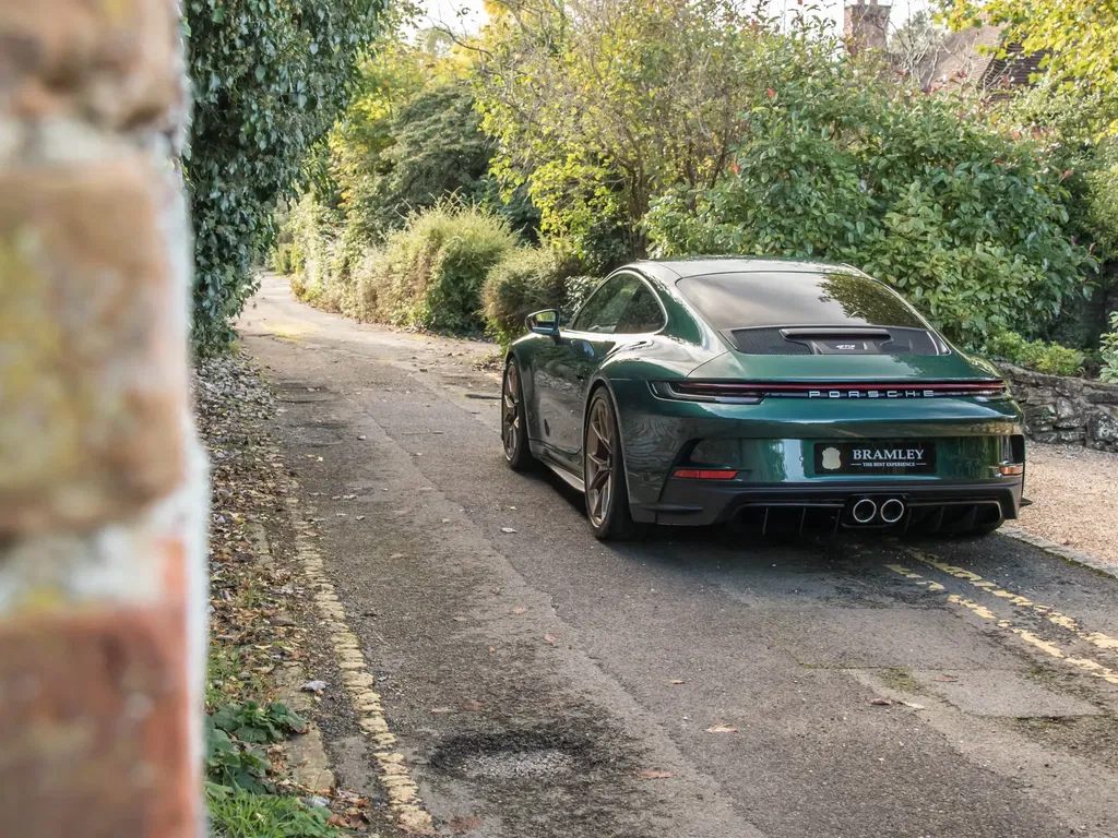 Porsche 992 GT3 Touring