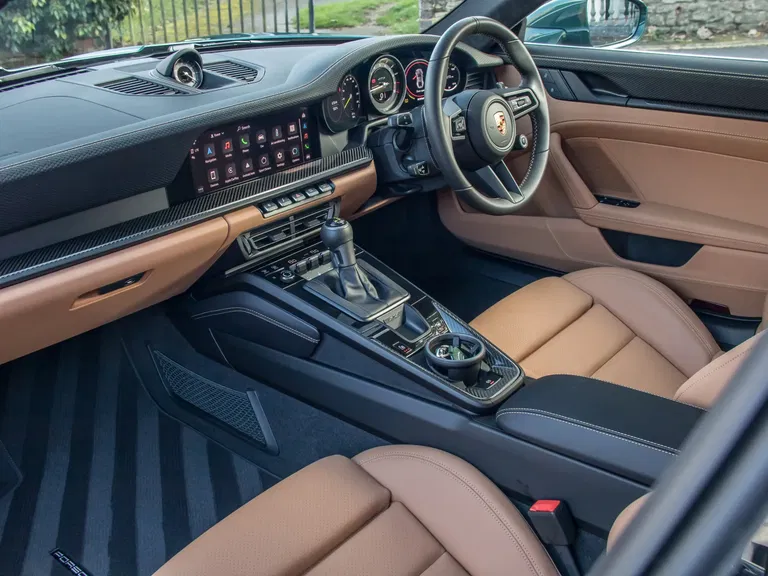 Porsche 992 GT3 Touring