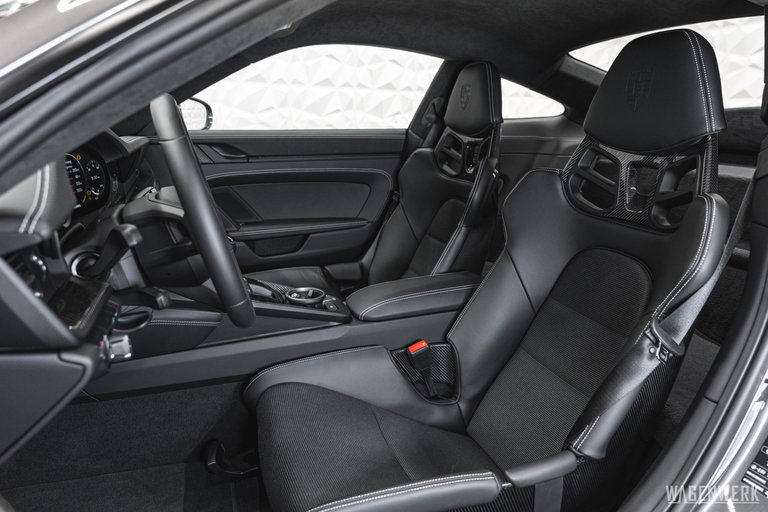 Porsche 992 GT3 Touring