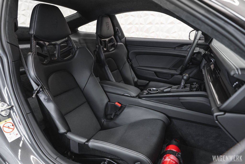 Porsche 992 GT3 Touring
