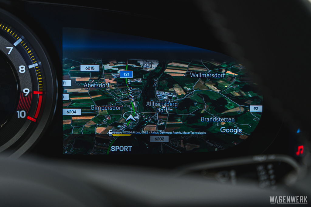 Porsche 992 GT3 Touring