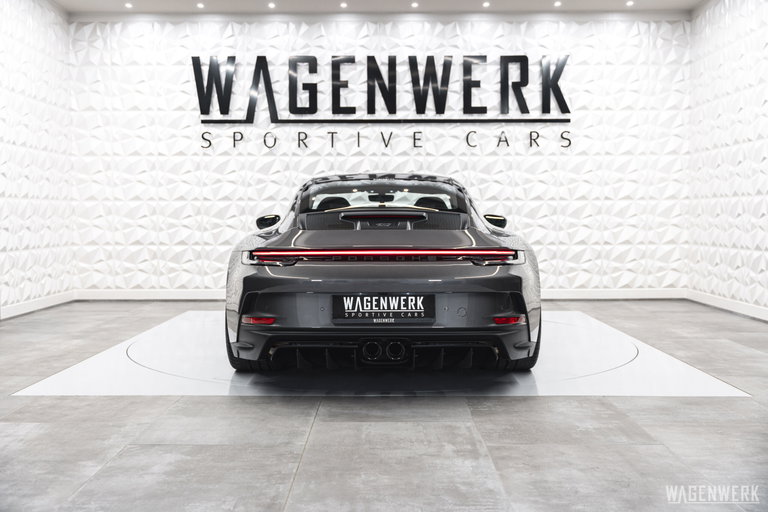 Porsche 992 GT3 Touring