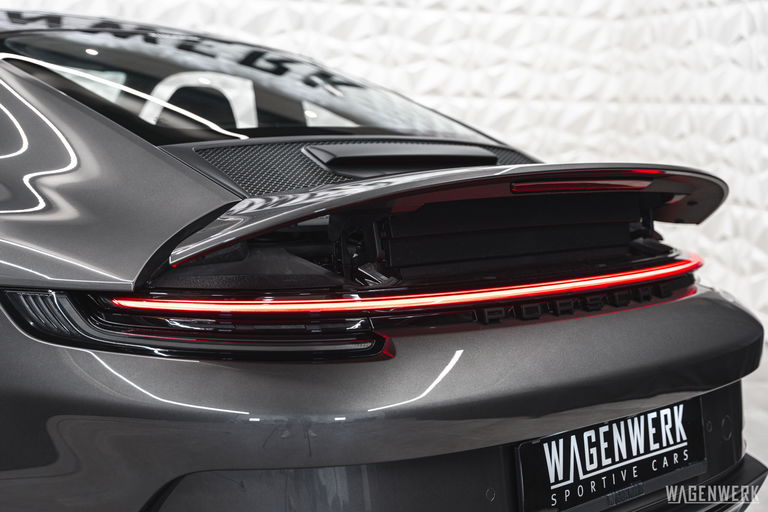 Porsche 992 GT3 Touring