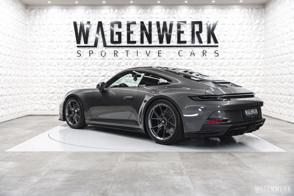 Porsche 992 GT3 Touring