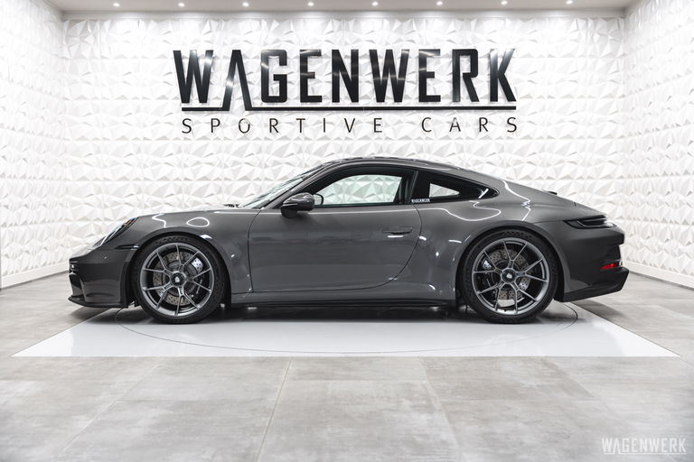 Porsche 992 GT3 Touring