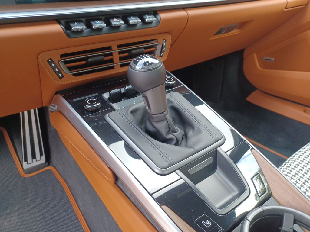 Porsche 992 Sport Classic