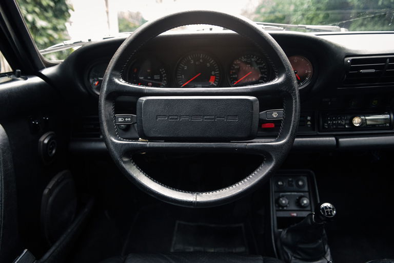 Porsche 911 Carrera 3.2