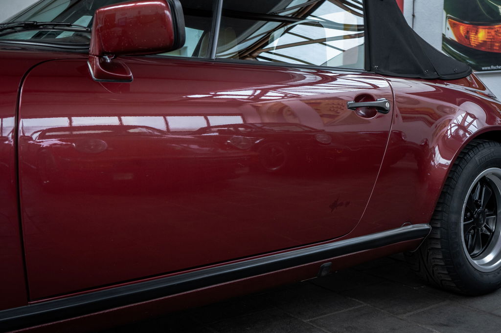 Porsche 911 Carrera 3.2 (US)