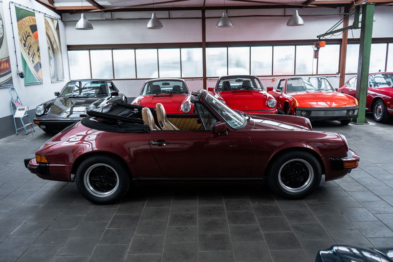 Porsche 911 Carrera 3.2 (US)