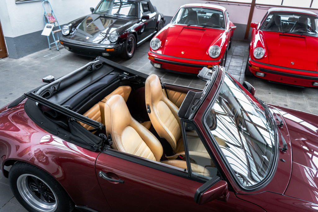 Porsche 911 Carrera 3.2 (US)