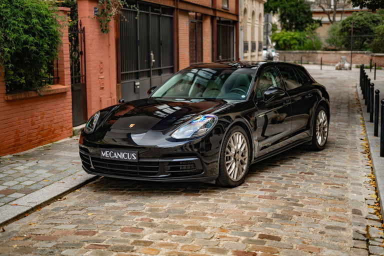 Porsche Panamera 4 E-Hybrid