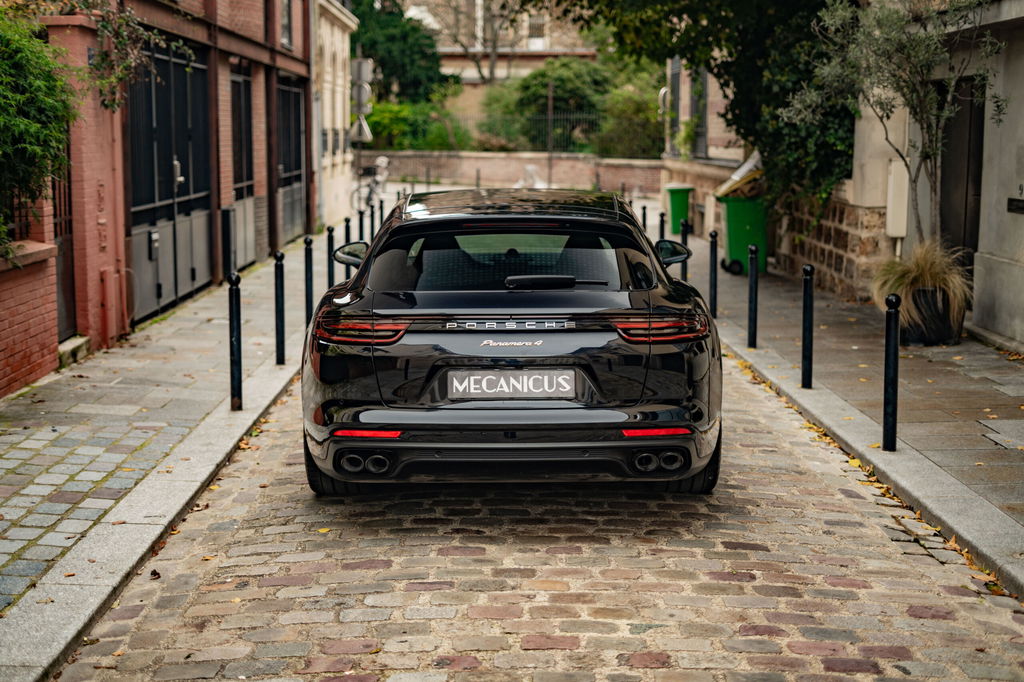 Porsche Panamera 4 E-Hybrid