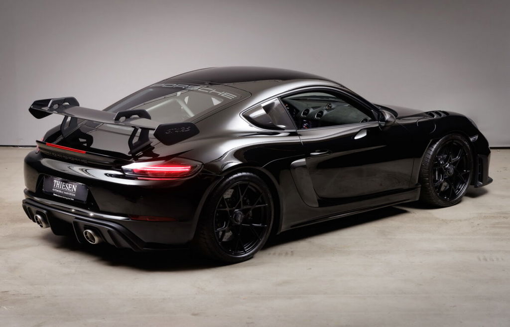 Porsche 718 Cayman GT4 RS
