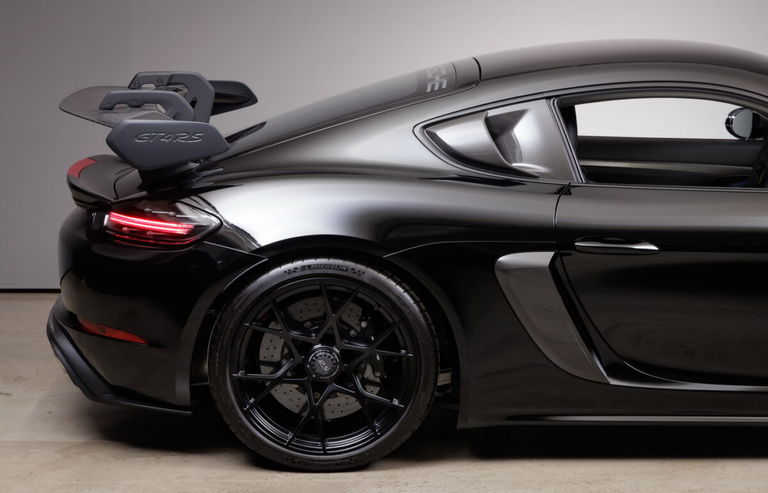 Porsche 718 Cayman GT4 RS